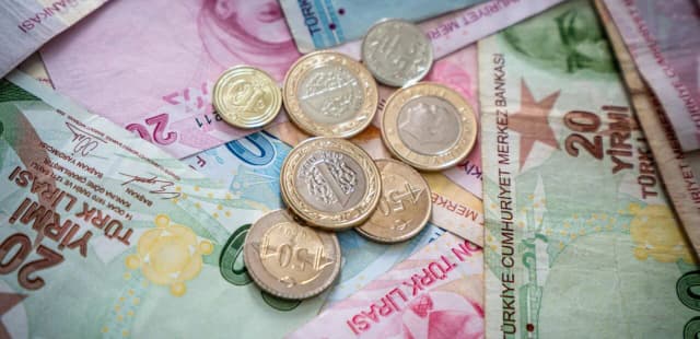 Jaka waluta do Turcji? Sprawdź, co warto wiedzieć przed wyjazdem Jaka waluta do Turcji? Sprawdź, co warto wiedzieć przed wyjazdem